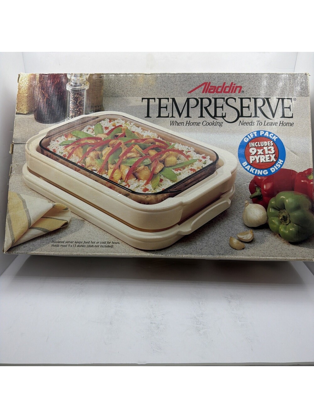 Aladdin Tempreserve ICC500 9" x 13" Container Hot / Cold W/ Pyrex Baking Dish